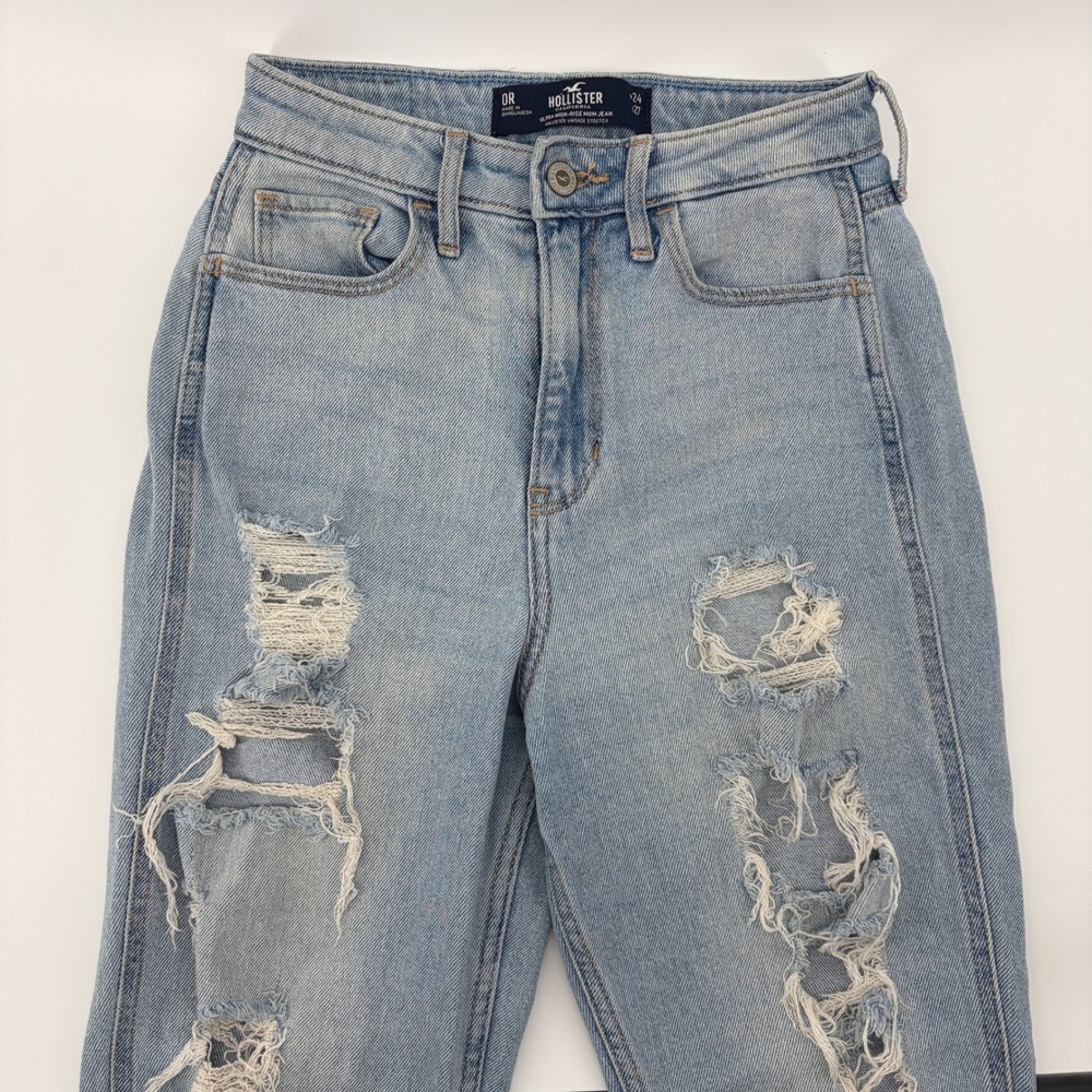 Hollister Jeans Ultra High-Rise Size 0 W24 L27 Mom Jean Baggy Light Distressed